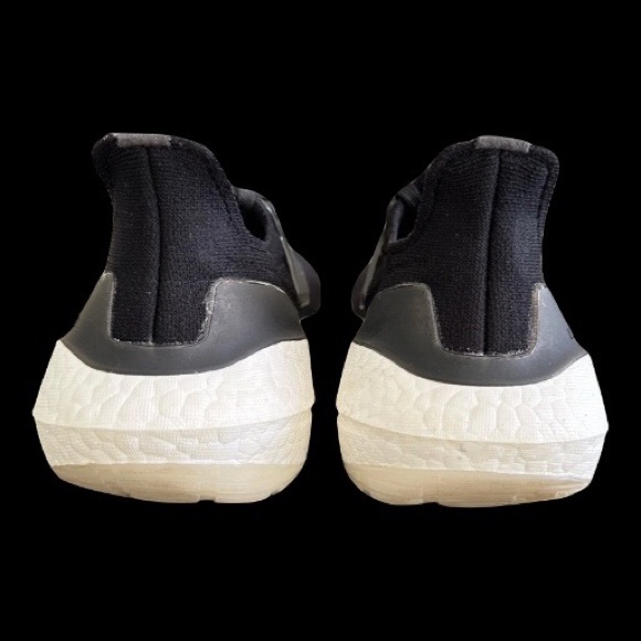 ADIDAS - Ultraboost 21 (W 6.5) - Picture 3 of 5